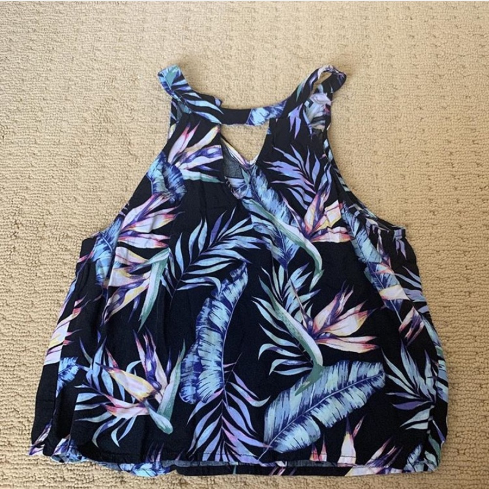 tank top with cutout